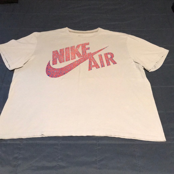 Nike Air Swoosh T-Shirt - Picture 1 of 4